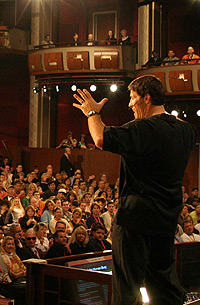 Anthony Robbins LIVE auf der B&uuml;hne